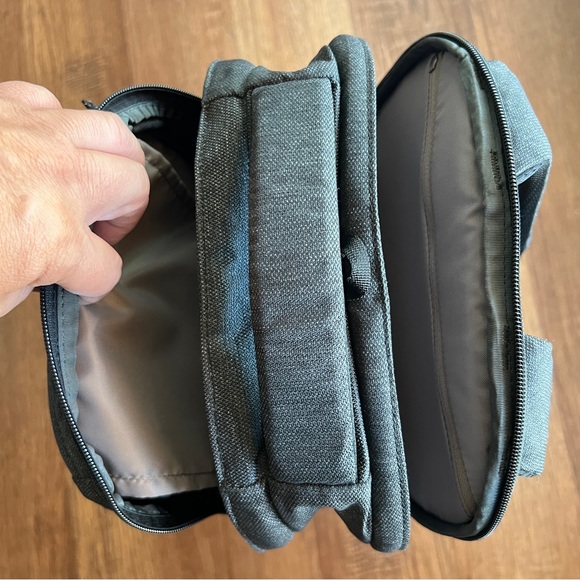 REI Signal 20 Backpack Laptop - Picture 4 of 7